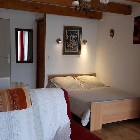 Studio Agreable Et Tres Lumineux Salles-dʼAude Exterior foto